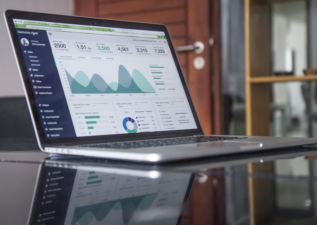 Comment faire un business plan : les 8 éléments essentiels en 2026